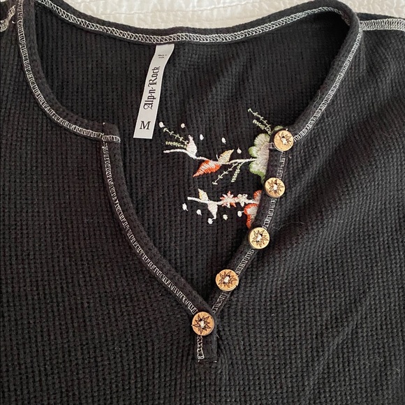 Alp-n-Rock womens Henley size M - Picture 4 of 10